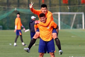 包含赛前中超焦点战，北京国安官宣签约，更衣室稳定，纪律约束更严格的词条多米体育网页版